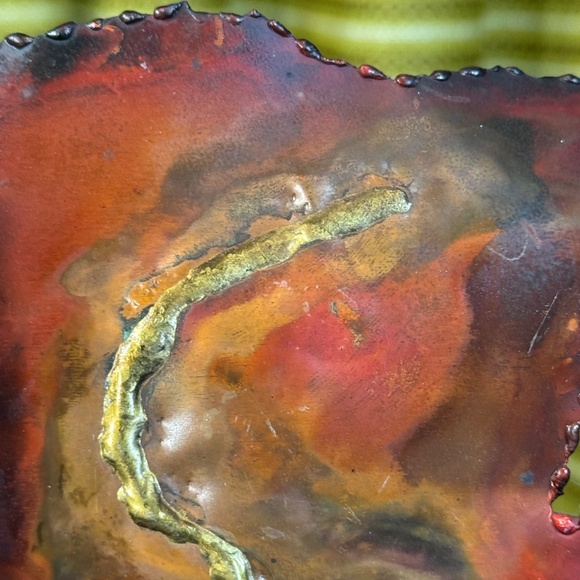 Vintage 1960s Torch-cut metal art, brutalist flower, small round mirror - Picture 5 of 7